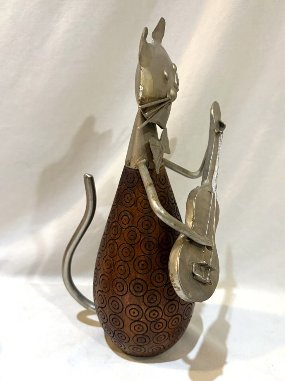 Metal and Wood Cat Sculpture Kitty Cat Playing Acoustic Guitar Figurine 10" - Picture 5 of 6